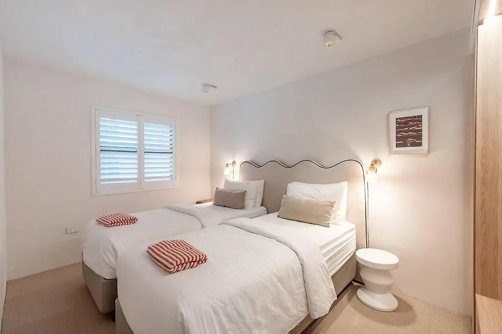 Apartment Little Cove Luxe Naousa 10 Noosa Heads