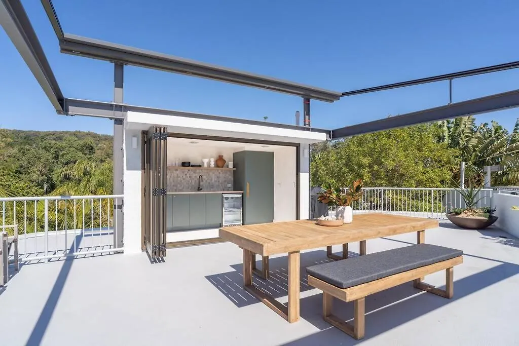 Little Cove Luxe Naousa 10 Noosa Heads Australia